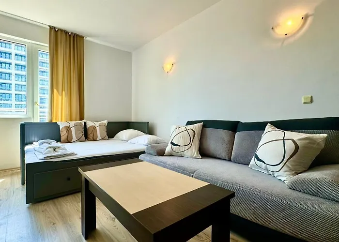 Bratanov Asteria Family * 阳光海滩