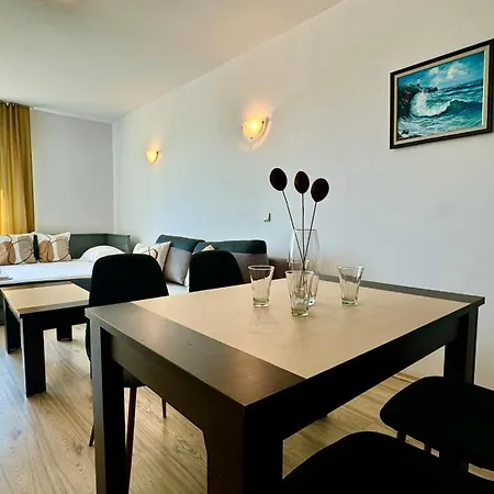 Apartament Bratanov Asteria Family