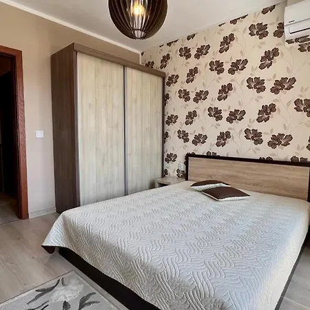 Apartment Bratanov Asteria Family *