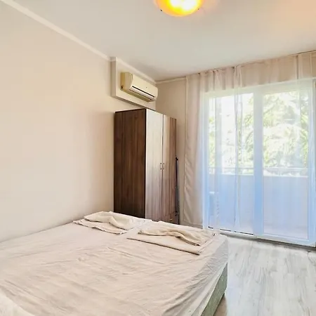 Bratanov Asteria Family Apartmán