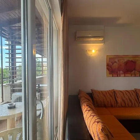 Bratanov Asteria Family Apartment *