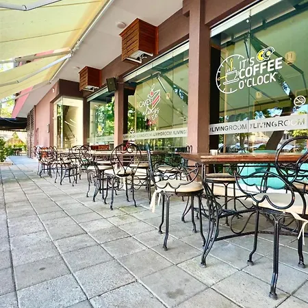 Appartamento Bratanov Asteria Family