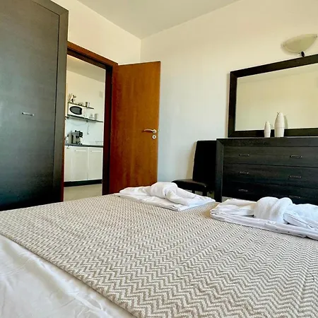 Bratanov Asteria Family Apartment *