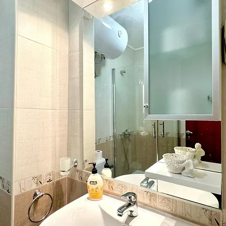 Bratanov Asteria Family *