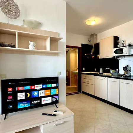 Bratanov Asteria Family Apartment *