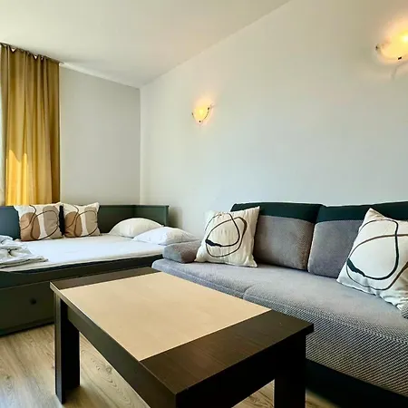 Bratanov Asteria Family * 阳光海滩