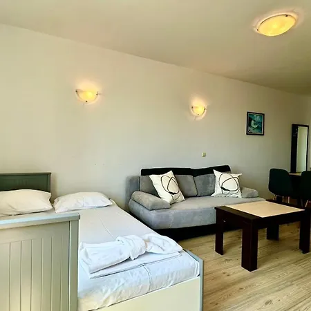 Bratanov Asteria Family * Slantchev Briag