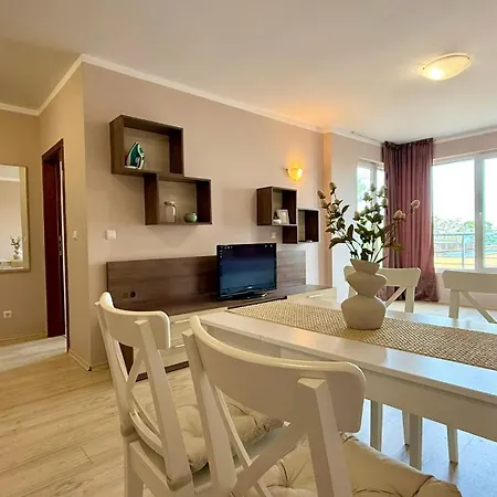 Bratanov Asteria Family Apartmán *