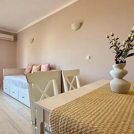 Bratanov Asteria Family Apartmán