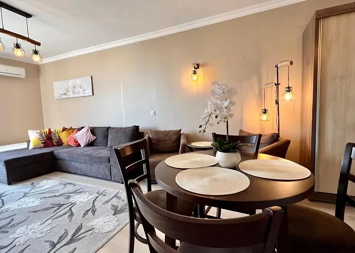 Bratanov Asteria Family * Slantchev Briag