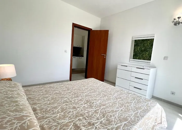 Bratanov Asteria Family Slantchev Briag