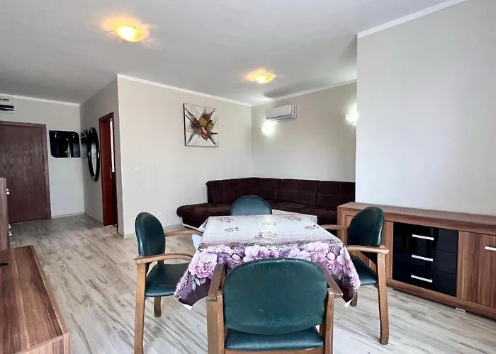 Bratanov Asteria Family * Slantchev Briag