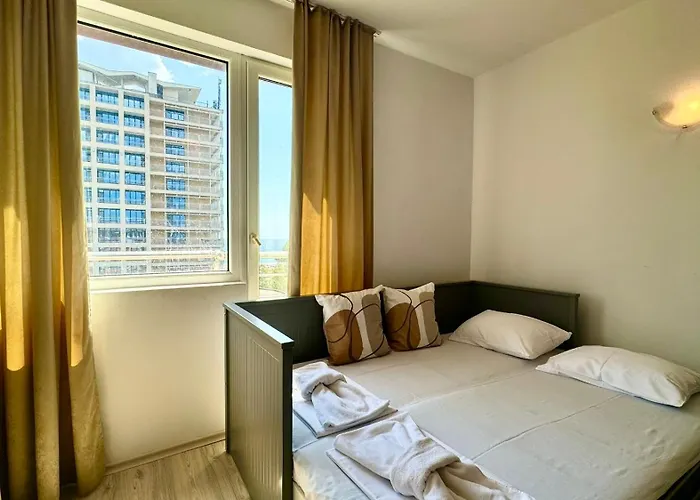 Bratanov Asteria Family