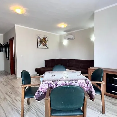 Bratanov Asteria Family * Slantschew brjag