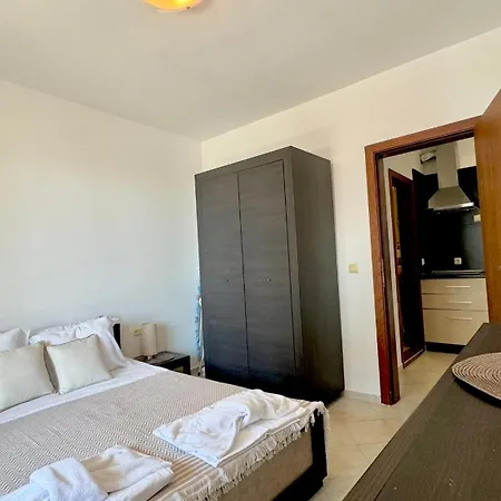 Bratanov Asteria Family Apartment