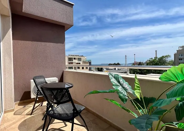 Bratanov Asteria Family Appartement